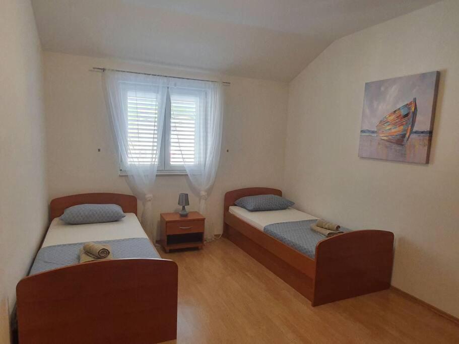 Apartment With Sea View Baška Voda Eksteriør billede