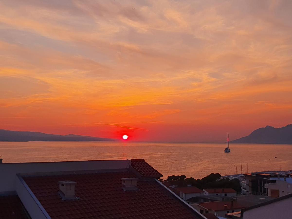 Apartment With Sea View Baška Voda Eksteriør billede