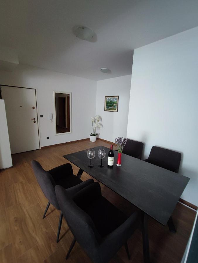 Apartment With Sea View Baška Voda Eksteriør billede