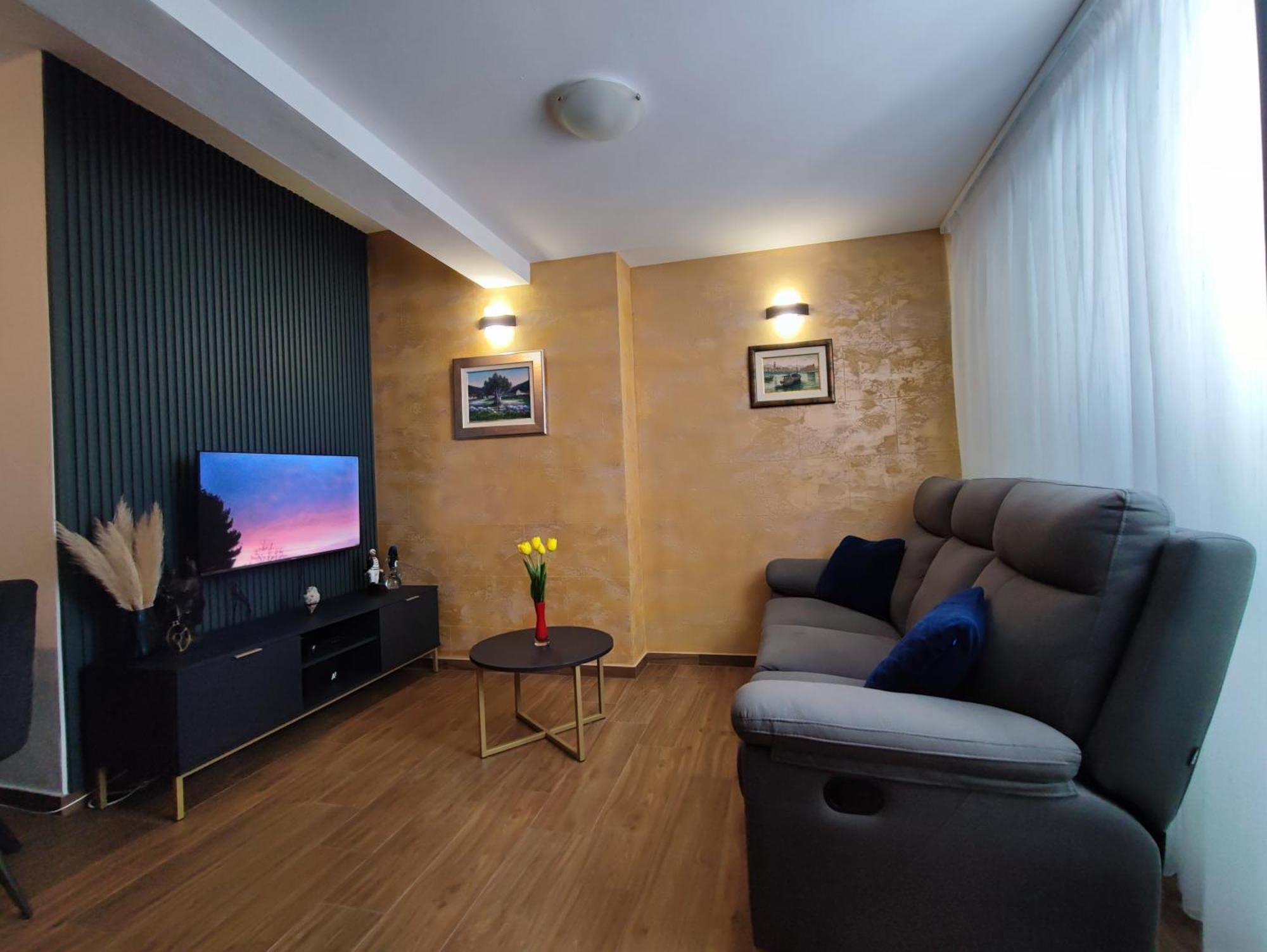 Apartment With Sea View Baška Voda Eksteriør billede